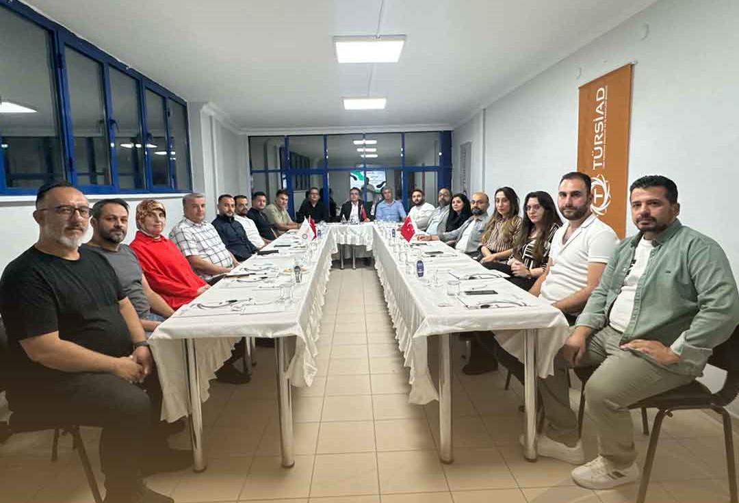 TÜRSİAD'dan İlham Veren Yapay Zeka Programı: “Zekâ Değişiyor, Dünya Dönüşüyor”